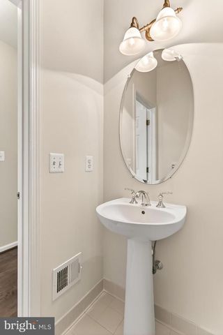 42627 HOMEFRONT TER, Chantilly, VA 20152