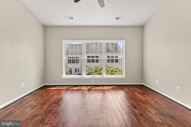 42627 HOMEFRONT TER, Chantilly, VA 20152