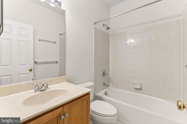 42627 HOMEFRONT TER, Chantilly, VA 20152