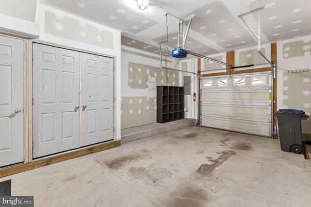 42627 HOMEFRONT TER, Chantilly, VA 20152