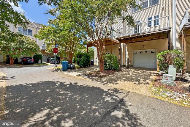 42627 HOMEFRONT TER, Chantilly, VA 20152