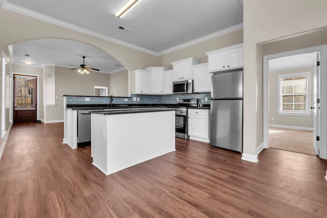 971 CRAYTON RIDGE DR, Cordova, TN 38018