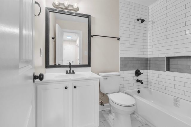 971 CRAYTON RIDGE DR, Cordova, TN 38018