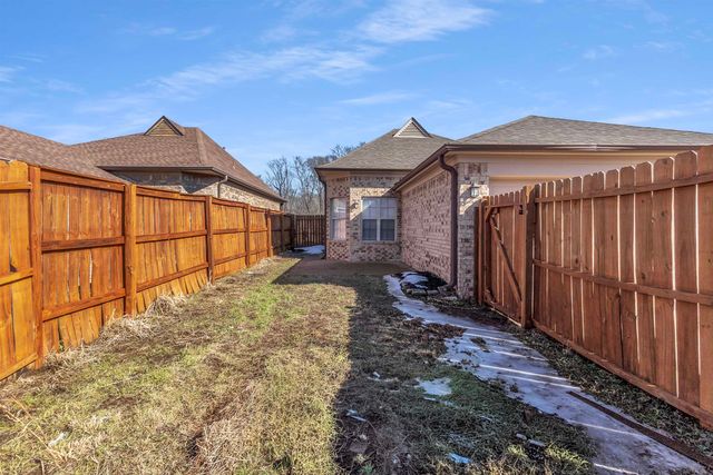 971 CRAYTON RIDGE DR, Cordova, TN 38018