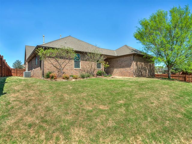3024 Wind Call Lane, Edmond, OK 73034