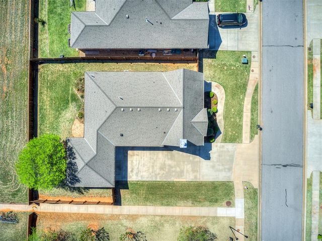 3024 Wind Call Lane, Edmond, OK 73034