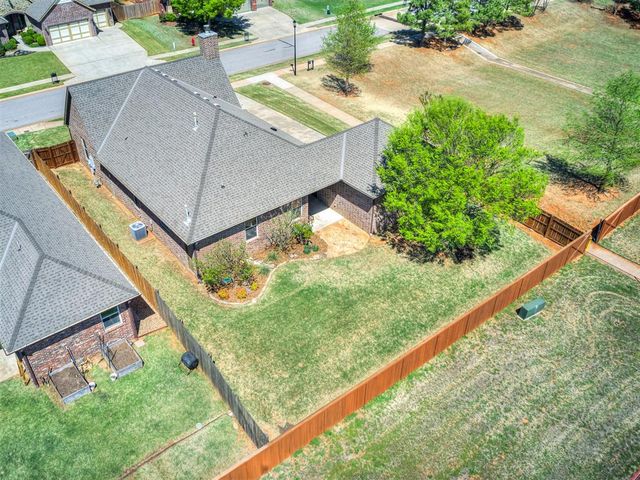 3024 Wind Call Lane, Edmond, OK 73034