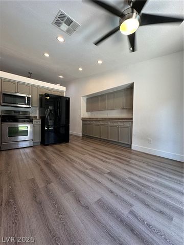1515 Emerald Peak Avenue, Henderson, NV 89012