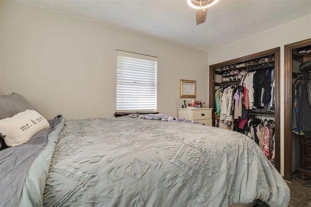 614 W Greenwood Court, Mustang, OK 73064