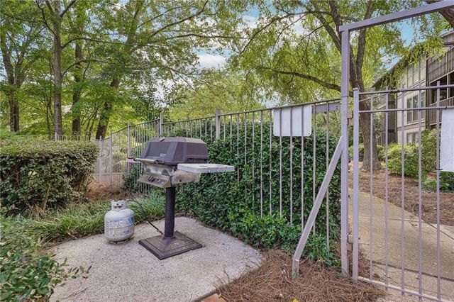 511 Embers Drive SE, Marietta, GA 30067