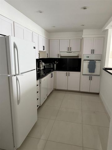 19370 Collins Avenue 904, Sunny Isles Beach, FL 33160