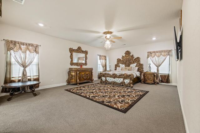 5355 W Hammond Avenue, Fresno, CA 93722