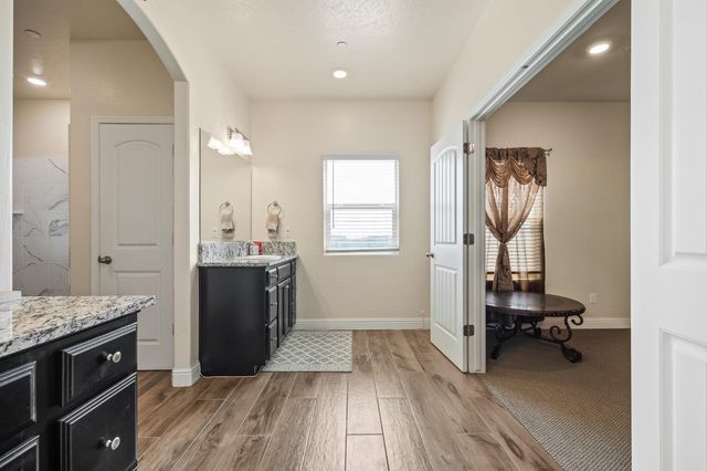 5355 W Hammond Avenue, Fresno, CA 93722