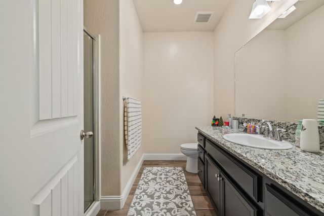 5355 W Hammond Avenue, Fresno, CA 93722