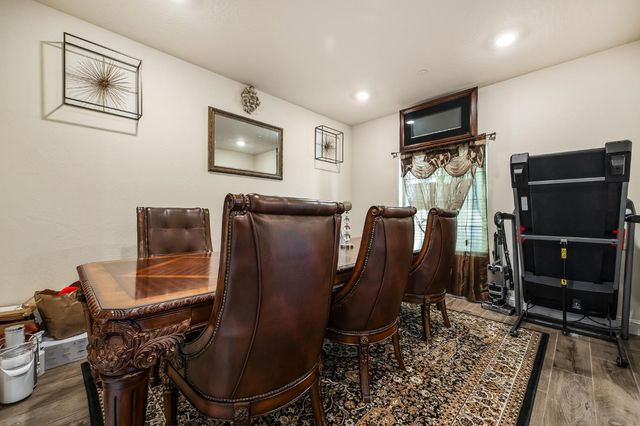 5355 W Hammond Avenue, Fresno, CA 93722