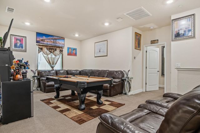 5355 W Hammond Avenue, Fresno, CA 93722