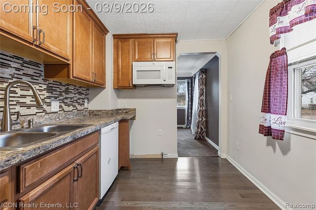 1807 Hanford Avenue, Lincoln Park, MI 48146