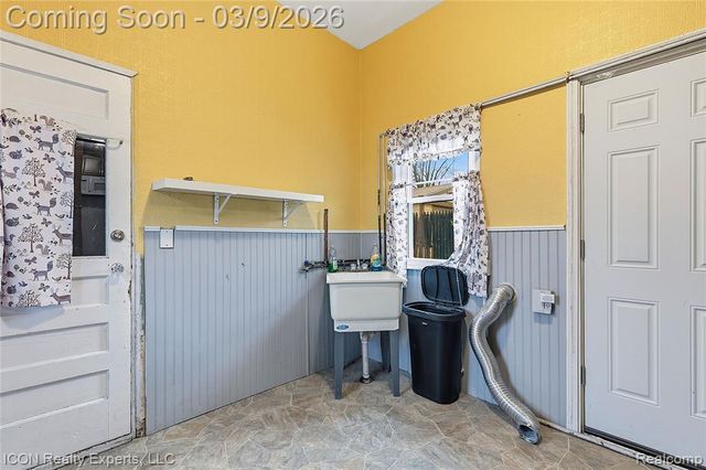 1807 Hanford Avenue, Lincoln Park, MI 48146