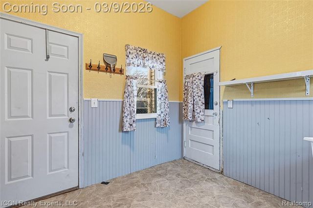 1807 Hanford Avenue, Lincoln Park, MI 48146