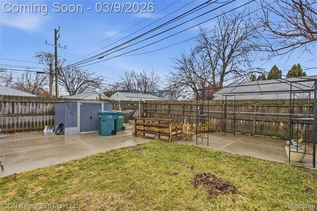 1807 Hanford Avenue, Lincoln Park, MI 48146