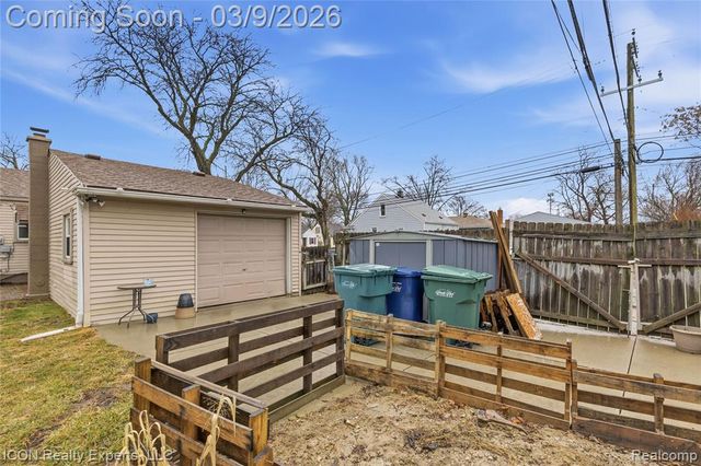 1807 Hanford Avenue, Lincoln Park, MI 48146