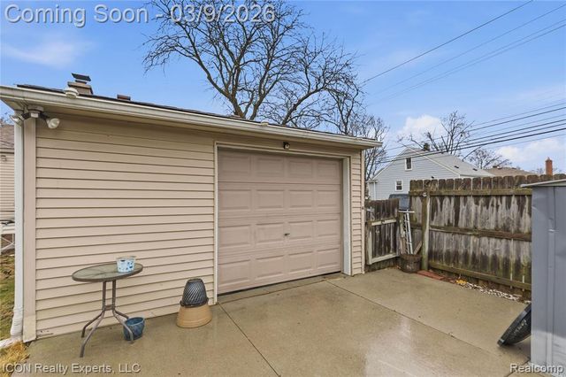 1807 Hanford Avenue, Lincoln Park, MI 48146