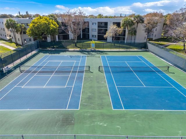 8045 SW 107th Ave 303, Miami, FL 33173