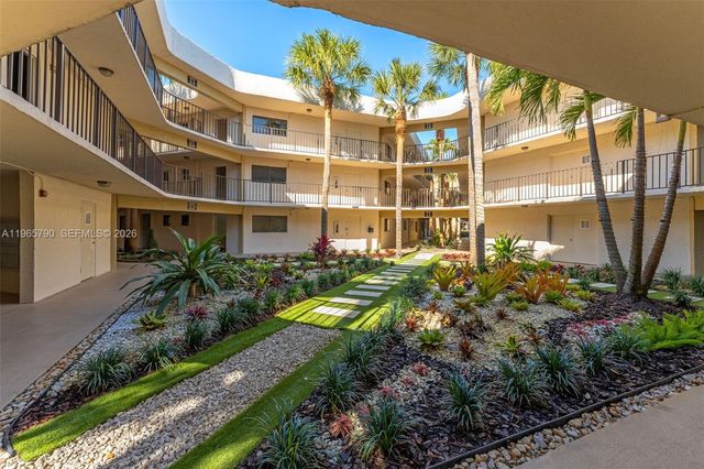 8045 SW 107th Ave 303, Miami, FL 33173