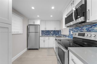 8045 SW 107th Ave 303, Miami, FL 33173