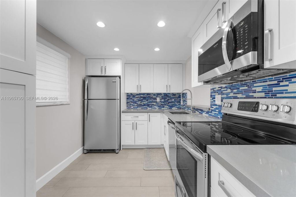 8045 SW 107th Ave 303, Miami, FL 33173