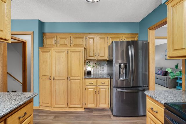 7934 Chesshire Lane N, Maple Grove, MN 55311