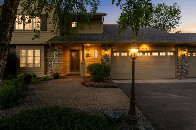 7934 Chesshire Lane N, Maple Grove, MN 55311