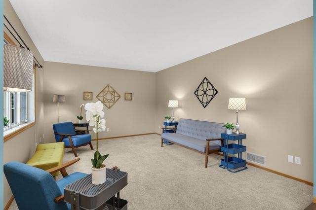 7934 Chesshire Lane N, Maple Grove, MN 55311