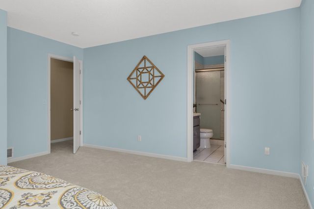 7934 Chesshire Lane N, Maple Grove, MN 55311