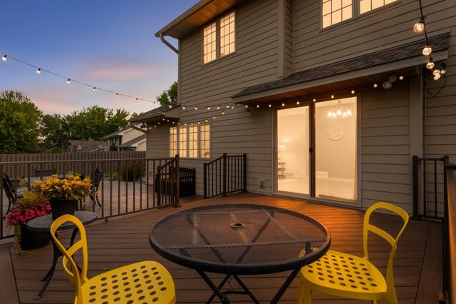 7934 Chesshire Lane N, Maple Grove, MN 55311