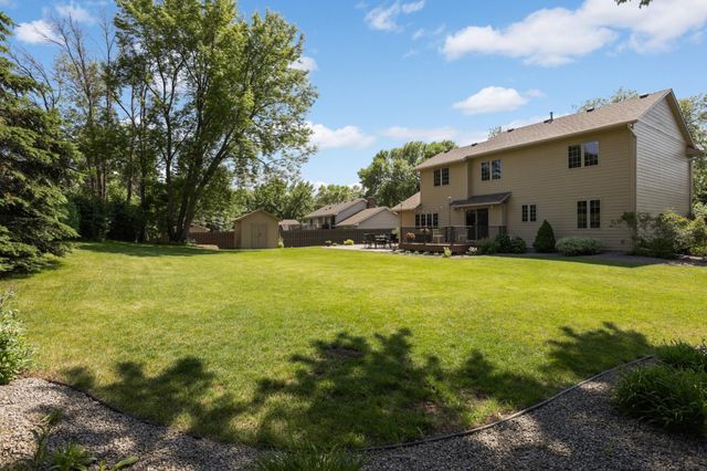7934 Chesshire Lane N, Maple Grove, MN 55311