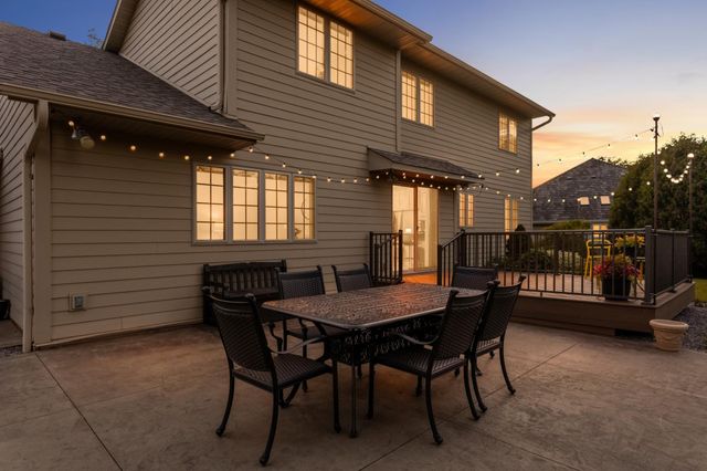 7934 Chesshire Lane N, Maple Grove, MN 55311