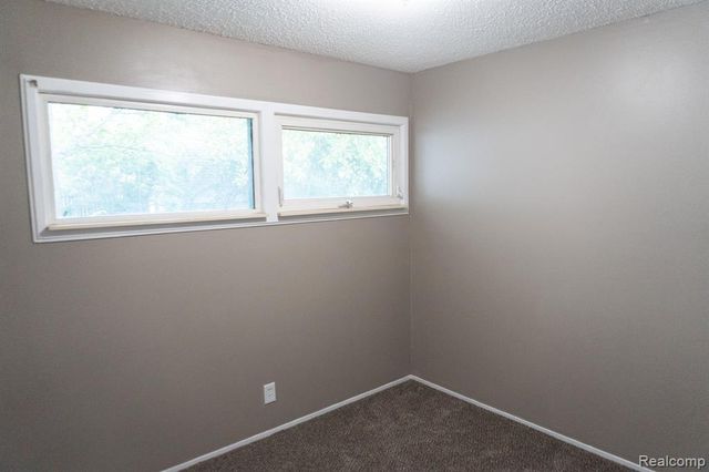 1917 Bayberry Lane, Flint, MI 48507