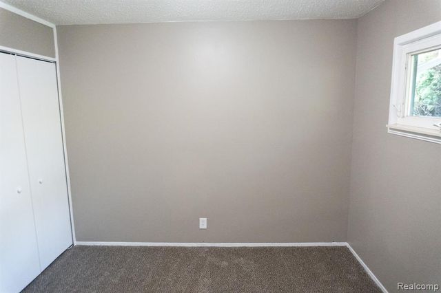1917 Bayberry Lane, Flint, MI 48507