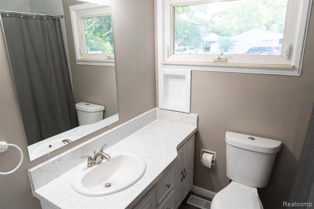 1917 Bayberry Lane, Flint, MI 48507