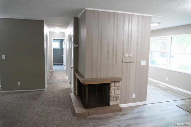 1917 Bayberry Lane, Flint, MI 48507