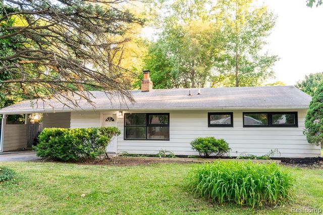 1917 Bayberry Lane, Flint, MI 48507