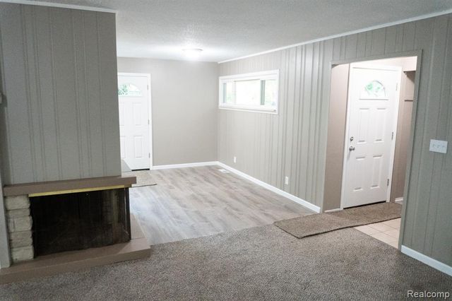 1917 Bayberry Lane, Flint, MI 48507