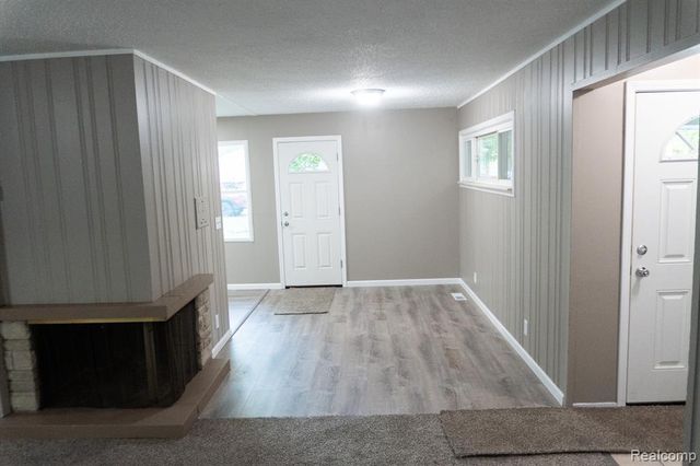 1917 Bayberry Lane, Flint, MI 48507