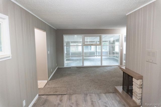 1917 Bayberry Lane, Flint, MI 48507