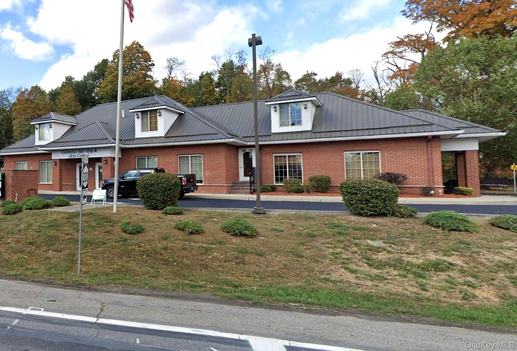 819 Little Britain Road, New Windsor, NY 12553 — exterior