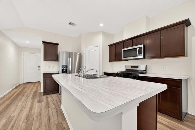 1710 Legacy Hills Drive, Houston, TX 77067