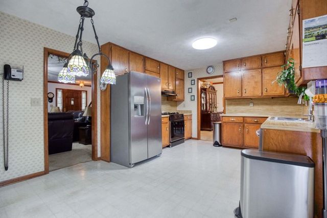 642 Huntington NW Way, Lilburn, GA 30047