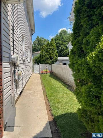 739 Lake Avenue, Lyndhurst, NJ 07071