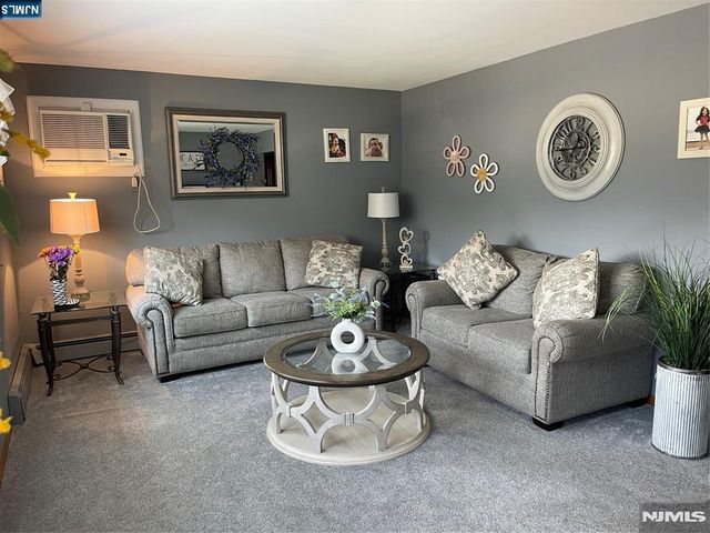 739 Lake Avenue, Lyndhurst, NJ 07071